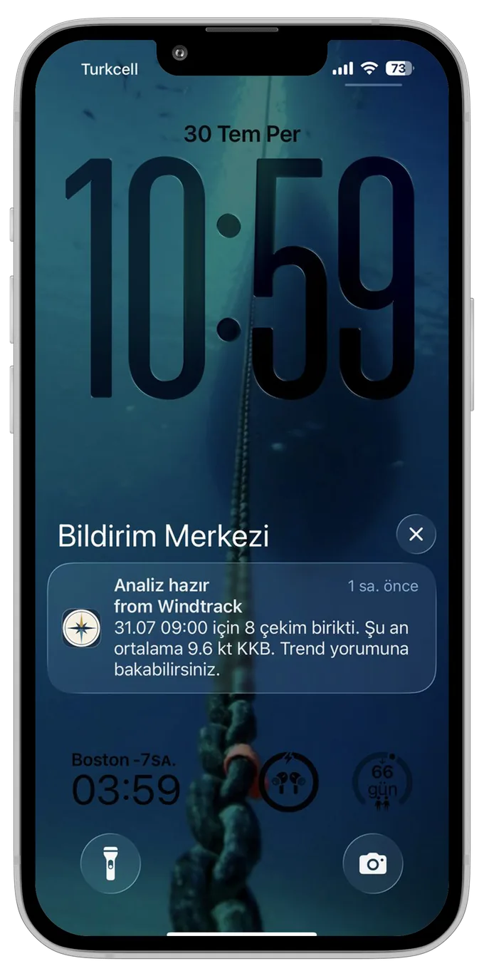 iPhone kilit ekranında Windtrack bildirimi: analiz hazır, 31.07 09:00 için 8 çekim birikti, ortalama 9.6 kt KKB